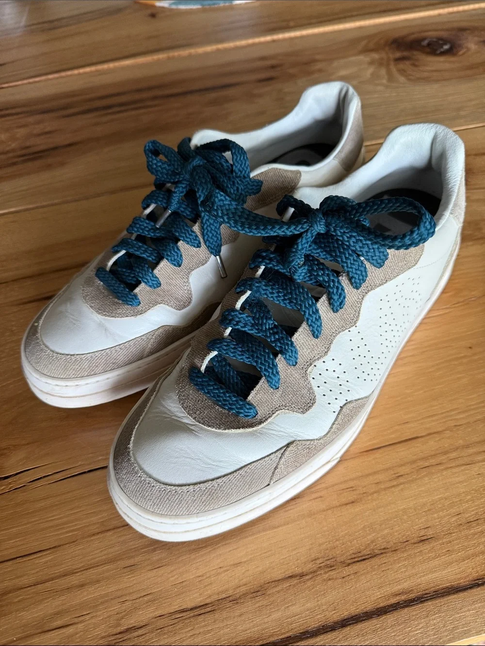 P448 Men's Cream & Teal Lace Low-Top Sneakers